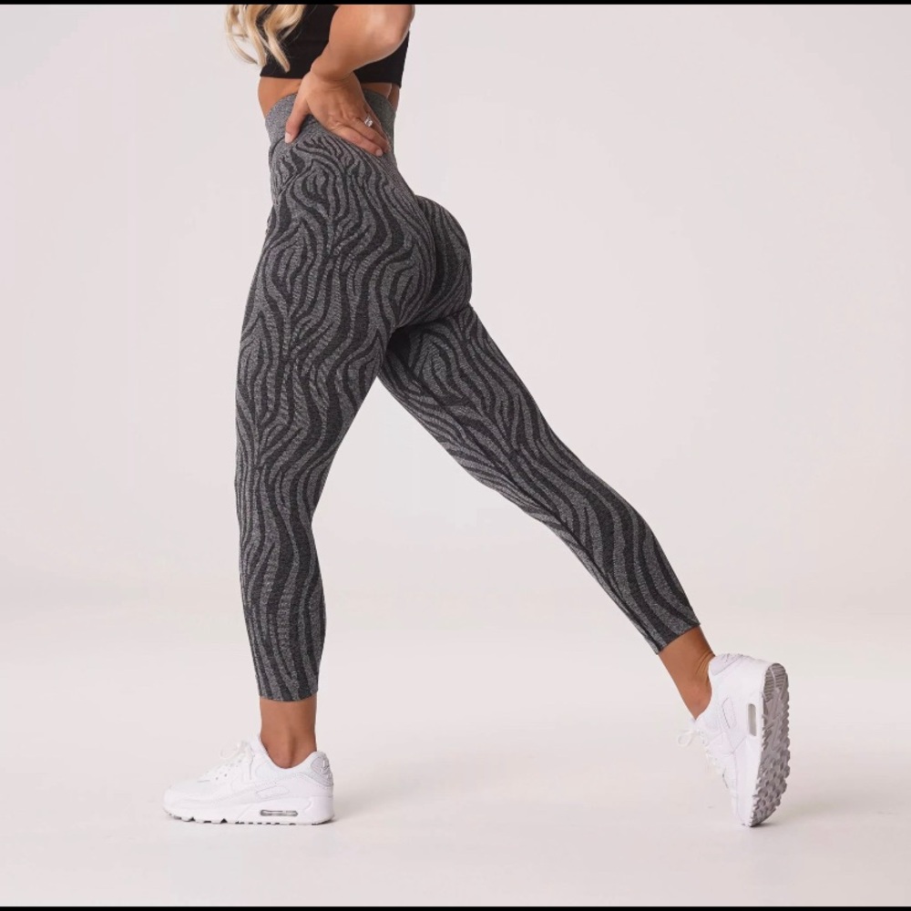 Zebra print legging